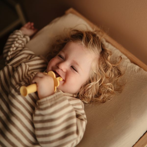 FLOWER TRAINING TOOTHBRUSH (DAFFODIL)