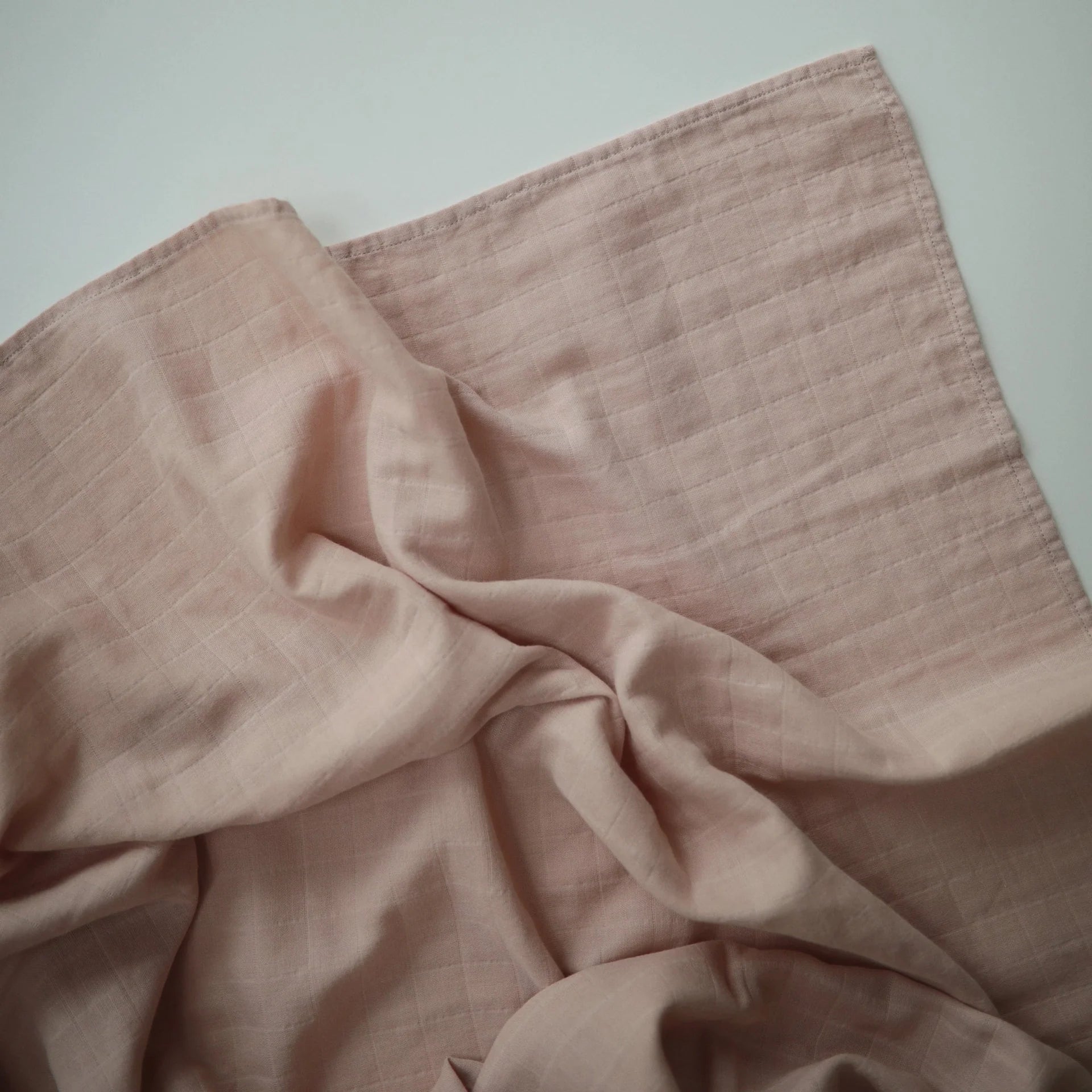 MUSLIN SWADDLE BLANKET ORGANIC COTTON - BLUSH