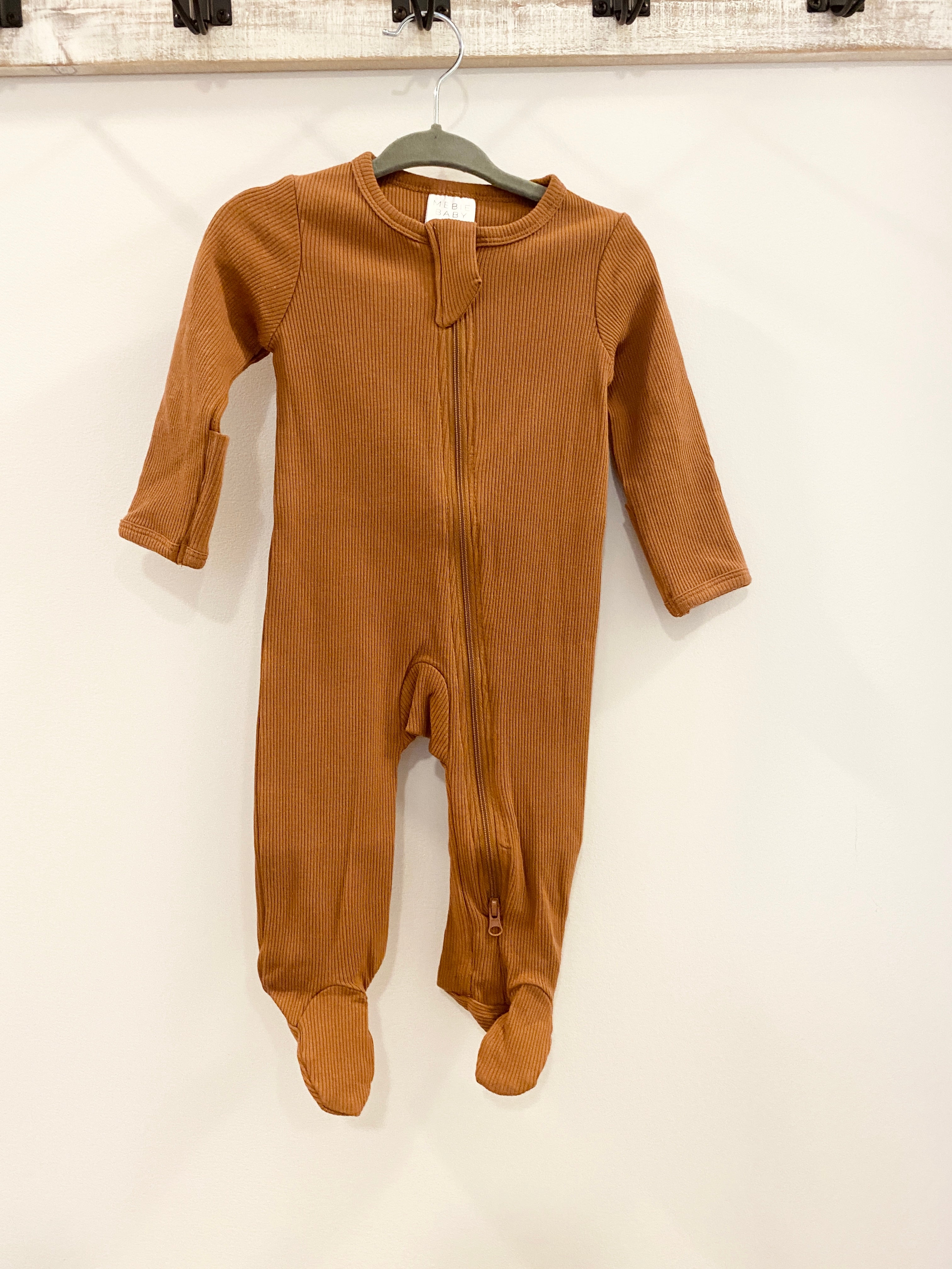 Organic Cotton Ribbed Footed Zipper One-piece -Rust