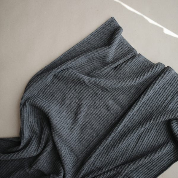KNITTED RIBBED BABY BLANKET - DARK GRAY MELANGE