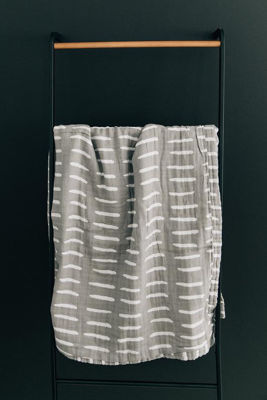 Muslin Quilt -Grey Dash