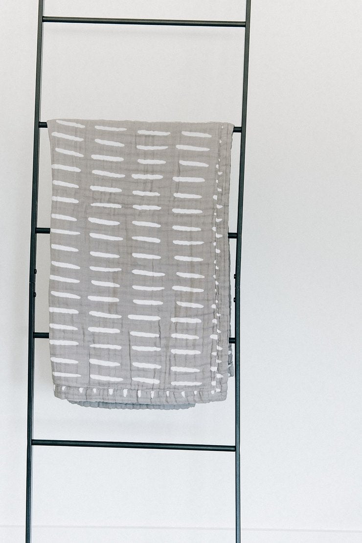 Muslin Quilt -Grey Dash